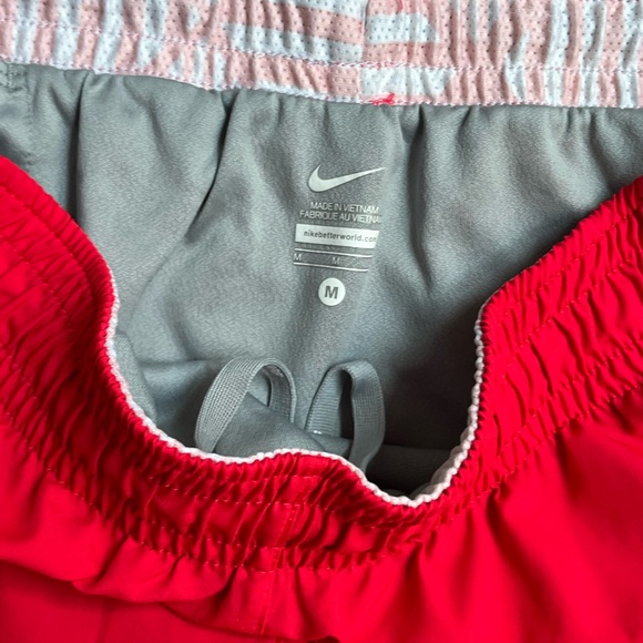 Nike running shorts Medium pink - Picture 2 of 4